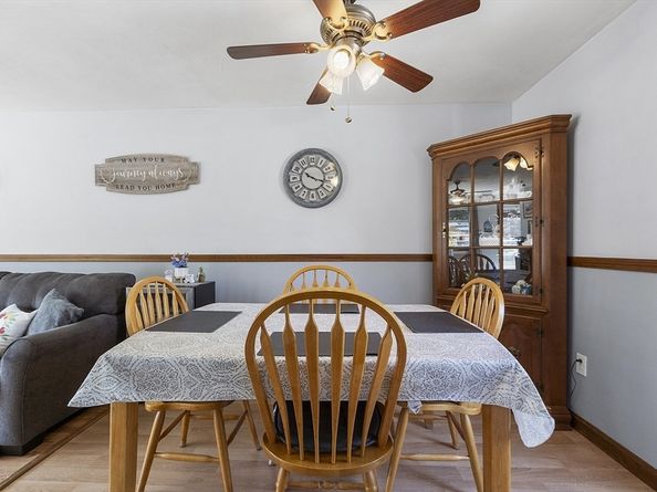 16 Walnut St, Templeton MA 01436