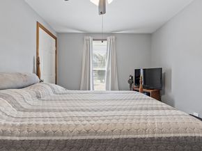 16 Walnut St, Templeton MA 01436