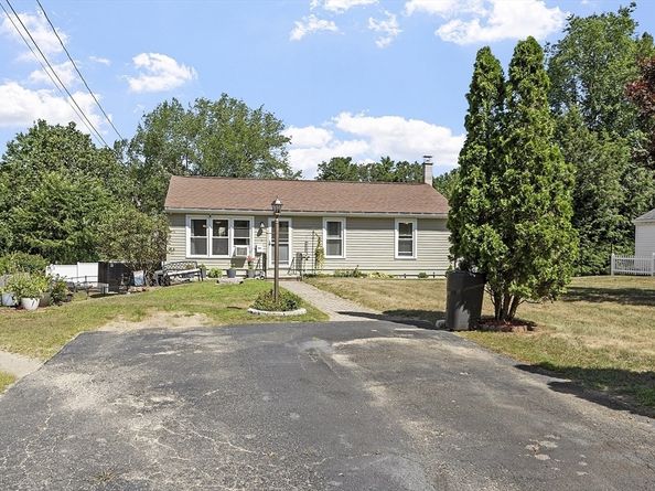 16 Walnut St, Templeton MA 01436