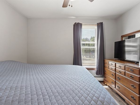 16 Walnut St, Templeton MA 01436