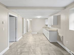 83 Merrimac St, Woburn MA 01801