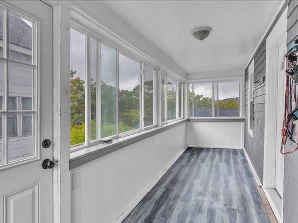 23 Dryden St, Worcester MA 01605