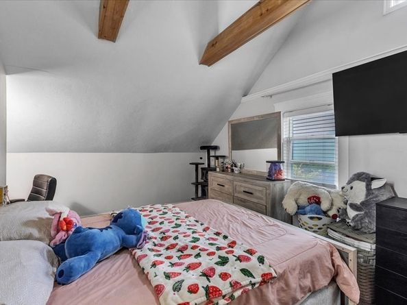 23 Dryden St, Worcester MA 01605