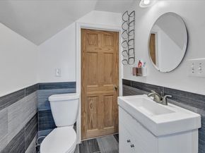 23 Dryden St, Worcester MA 01605