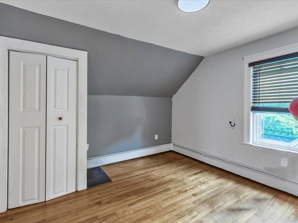 23 Dryden St, Worcester MA 01605