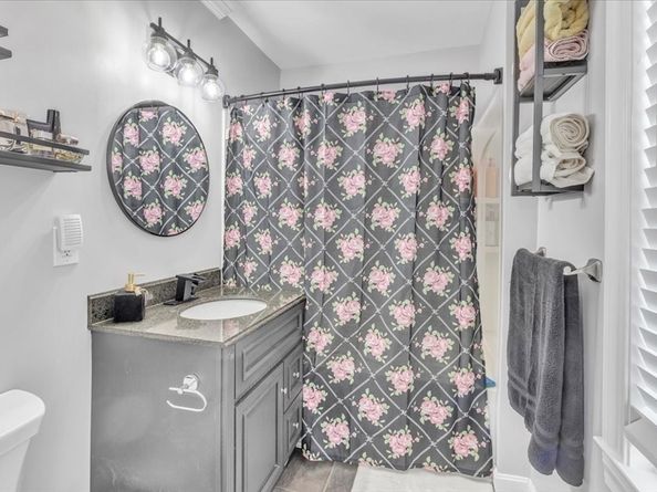 23 Dryden St, Worcester MA 01605