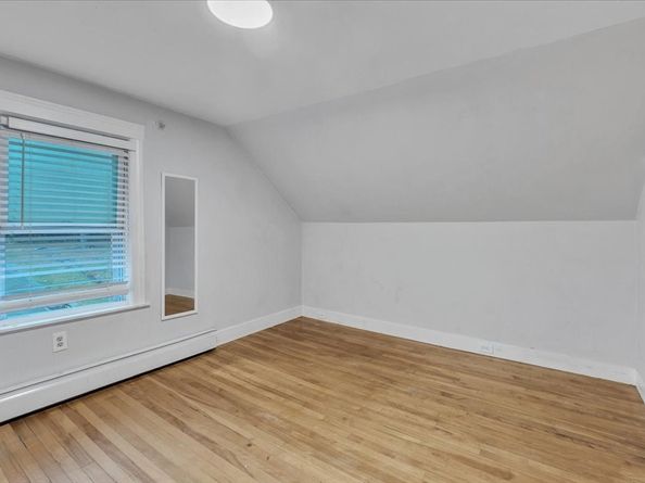 23 Dryden St, Worcester MA 01605