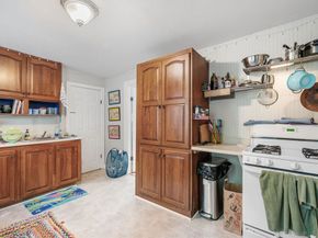 8 Albion Ter, Somerville MA 02144