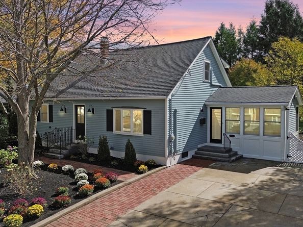 29 Columbus Ave, Newburyport MA 01950