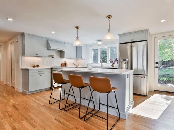 29 Columbus Ave, Newburyport MA 01950