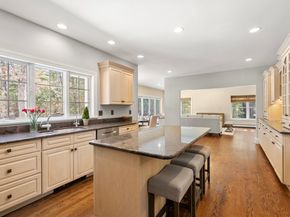 62 Walpole St, Dover MA 02030