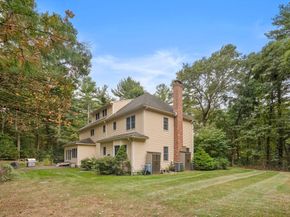 62 Walpole St, Dover MA 02030