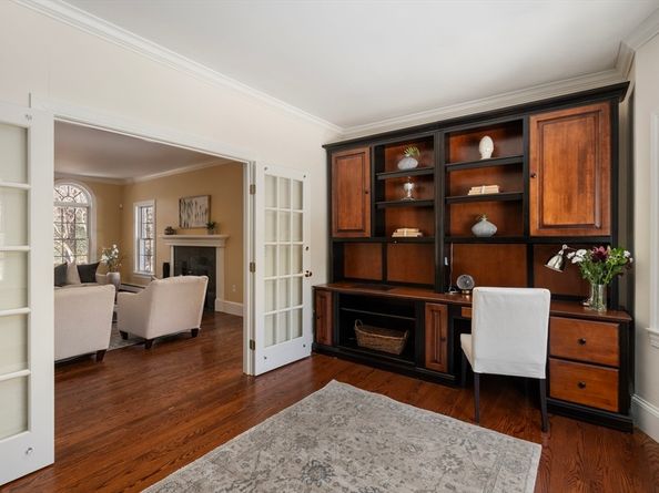 62 Walpole St, Dover MA 02030