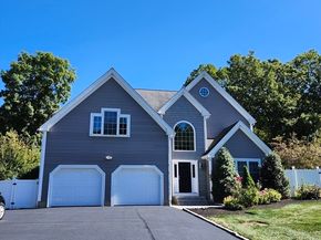 20 Woodridge Rd, Millbury MA 01527