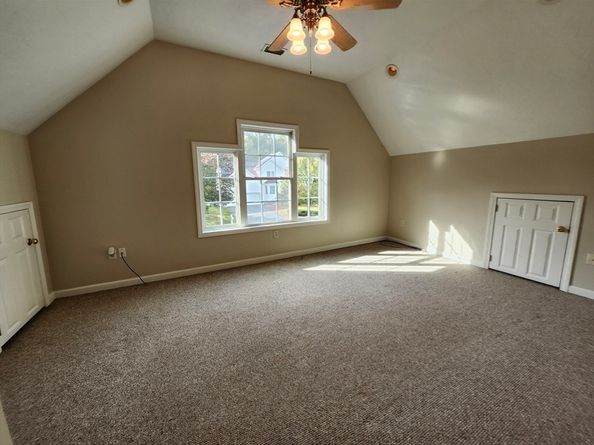 20 Woodridge Rd, Millbury MA 01527