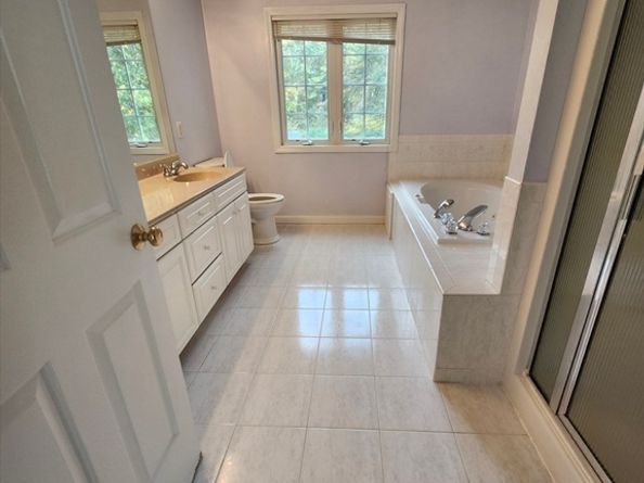 20 Woodridge Rd, Millbury MA 01527