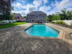 20 Woodridge Rd, Millbury MA 01527