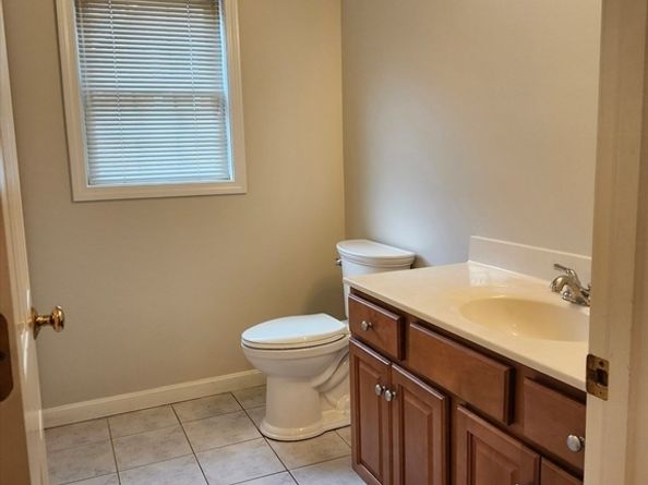 20 Woodridge Rd, Millbury MA 01527