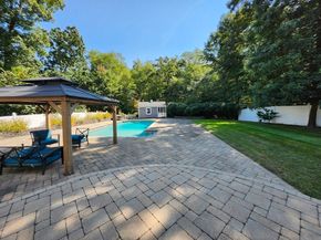 20 Woodridge Rd, Millbury MA 01527