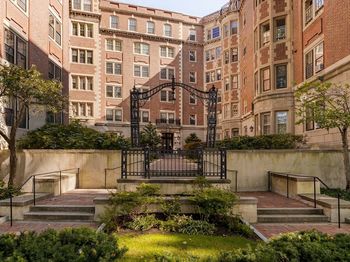984 Memorial Drive