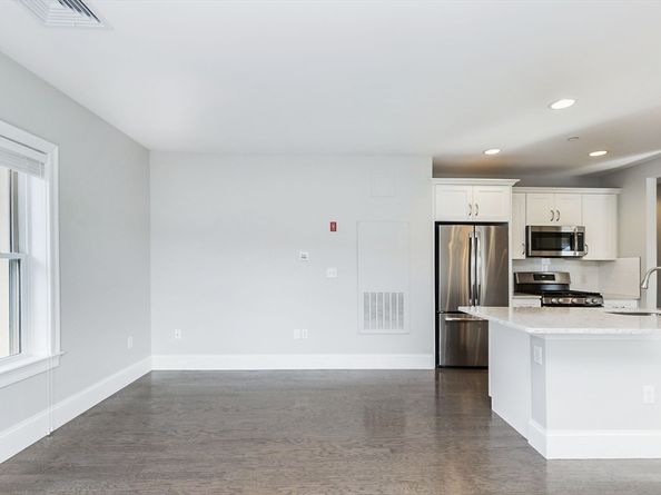 445 Essex Street 304, Swampscott MA 01907