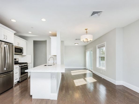 445 Essex Street 304, Swampscott MA 01907