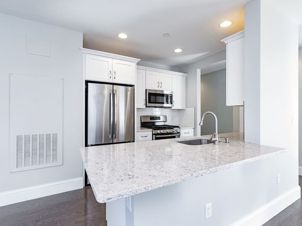 445 Essex Street 304, Swampscott MA 01907