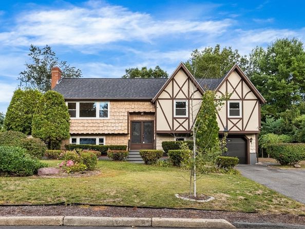 115 Joanne Rd, Stoughton MA 02072