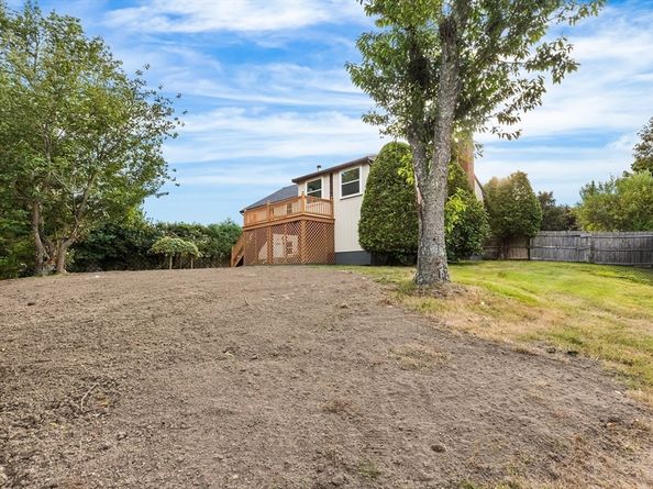 115 Joanne Rd, Stoughton MA 02072