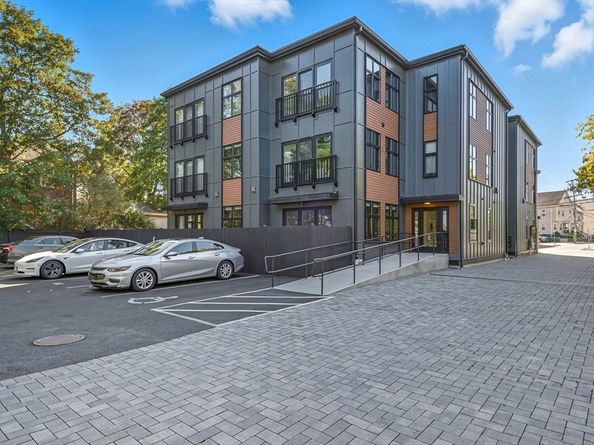 252 Main St 101, Medford MA 02155