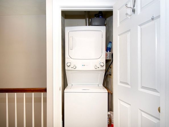 2 Ricciuti Drive 8, Quincy MA 02169