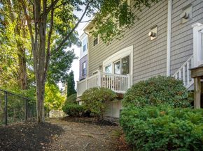 2 Ricciuti Drive 8, Quincy MA 02169