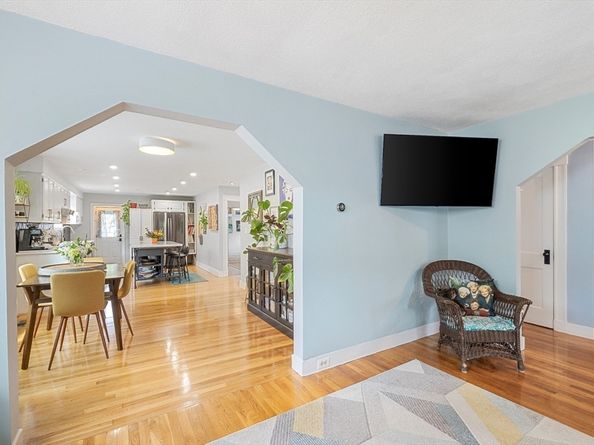 94 Rawson Road 94, Arlington MA 02474