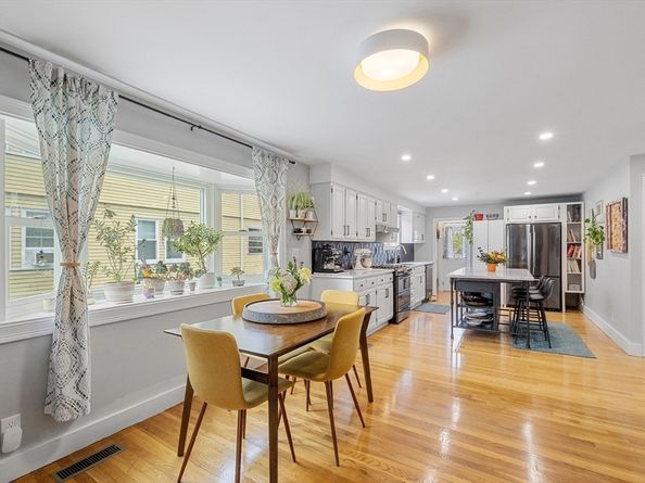 94 Rawson Road 94, Arlington MA 02474
