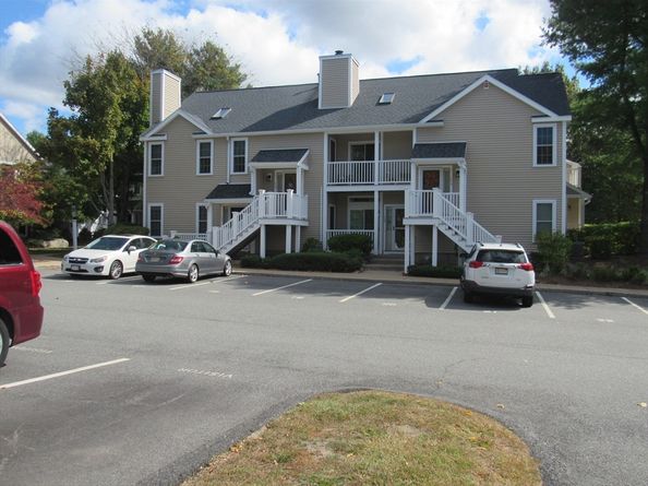 134 Tyson Commons Ln 134, Braintree MA 02184