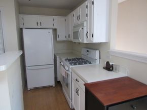 134 Tyson Commons Ln 134, Braintree MA 02184