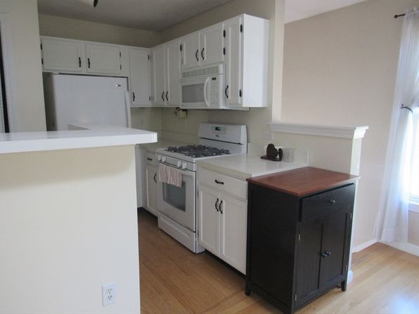 134 Tyson Commons Ln 134, Braintree MA 02184