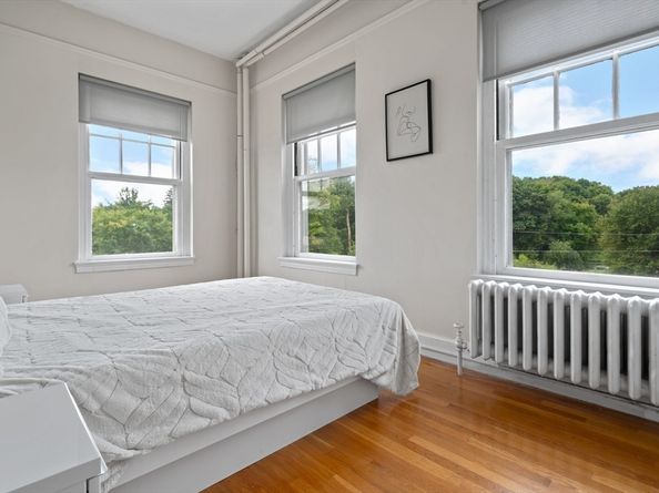 354 N Main St 204, Andover MA 01810