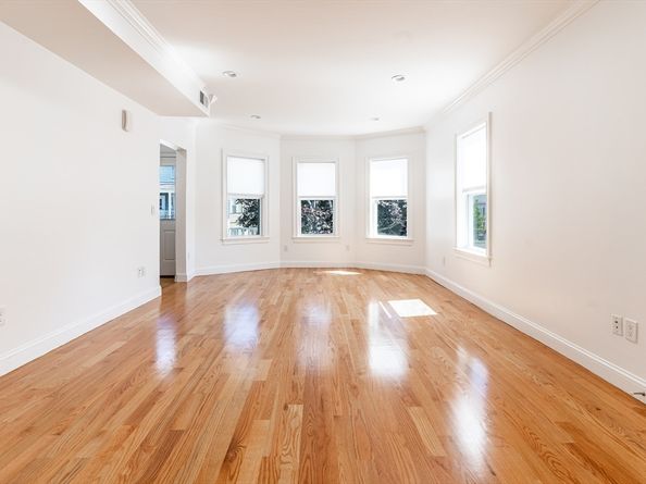 2 Ethel Ave 2, Peabody MA 01960