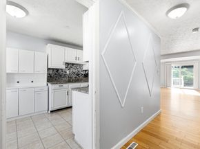 17 Fernwood Dr G, Leominster MA 01453