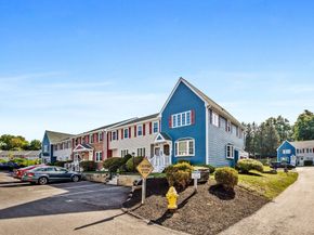 17 Fernwood Dr G, Leominster MA 01453