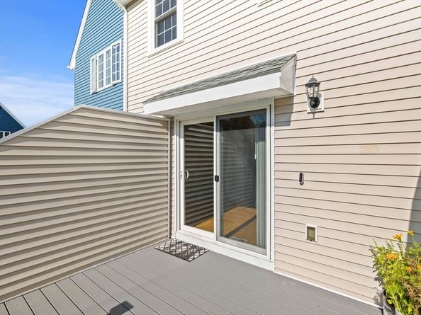 17 Fernwood Dr G, Leominster MA 01453
