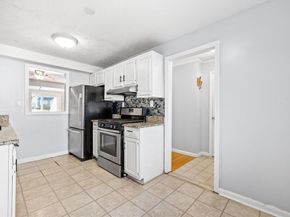 17 Fernwood Dr G, Leominster MA 01453