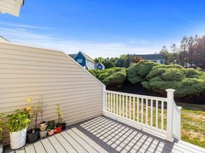 17 Fernwood Dr G, Leominster MA 01453