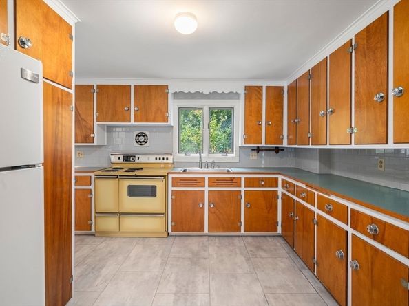 795 Brook Road, Milton MA 02186