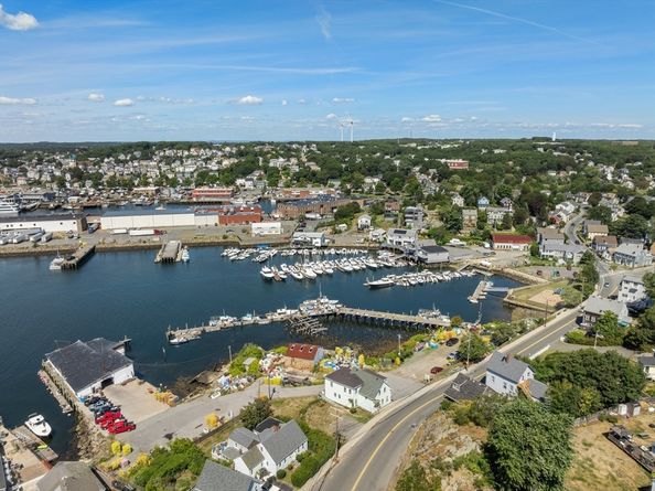 97 East Main St, Gloucester MA 01930