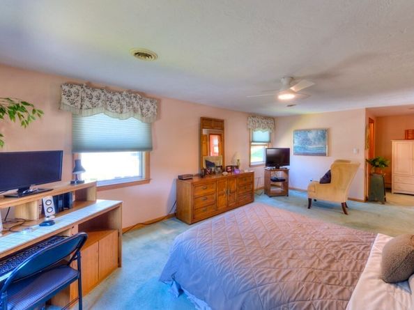 16 Mohave Road, Worcester MA 01606