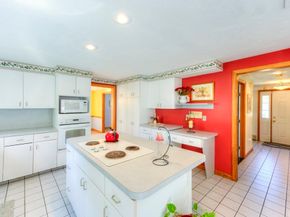 16 Mohave Road, Worcester MA 01606
