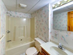 16 Mohave Road, Worcester MA 01606