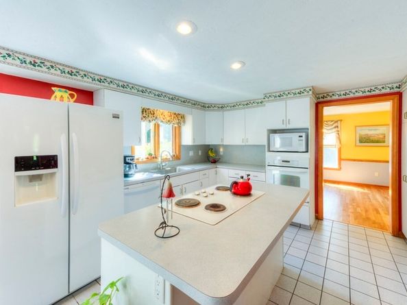 16 Mohave Road, Worcester MA 01606